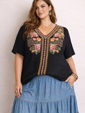 Savanna Jane Embroidered Boho Blouse Size 2X Black Floral Festival Top